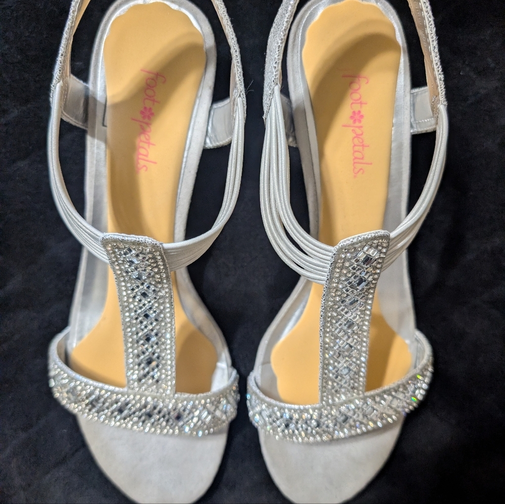 NY Transit size 8 Silver Dress Sandals SO comfy Worn Once Prom Wedding Formal - Picture 5 of 9